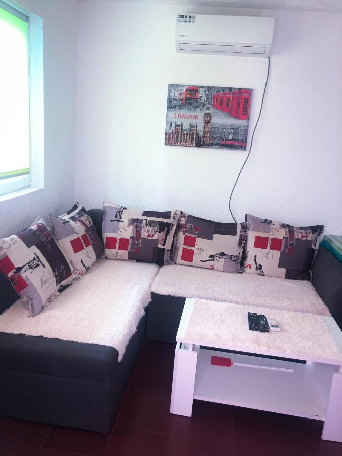 Renata Holiday Apartments Ulcinj Esterno foto